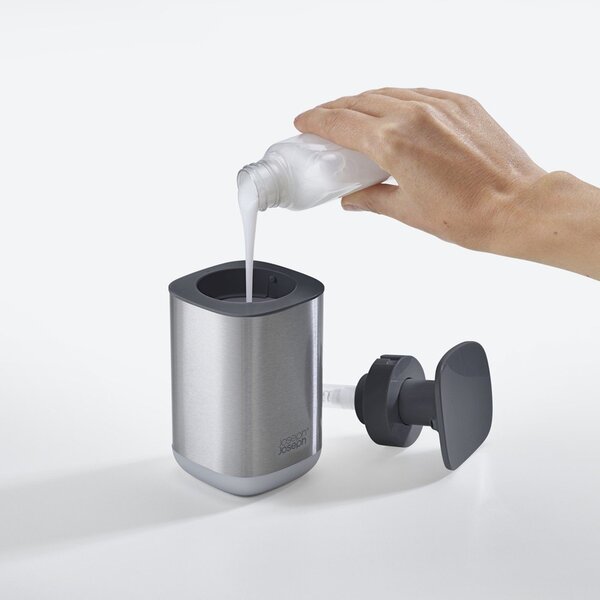 Dávkovač mydla z nehrdzavejúcej ocele v lesklej striebornej farbe 250 ml Presto Steel – Joseph Joseph