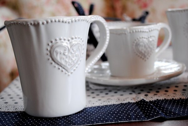 Keramická šálka s tanierikom so srdiečkom Heart - 12*9*7 cm / Ø 15*2 cm / 220 ml - Clayre & Eef