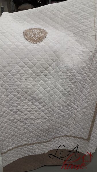 Prikrývka na dvojlôžkové postele Quilt 172 - 300*260 cm - Clayre & Eef