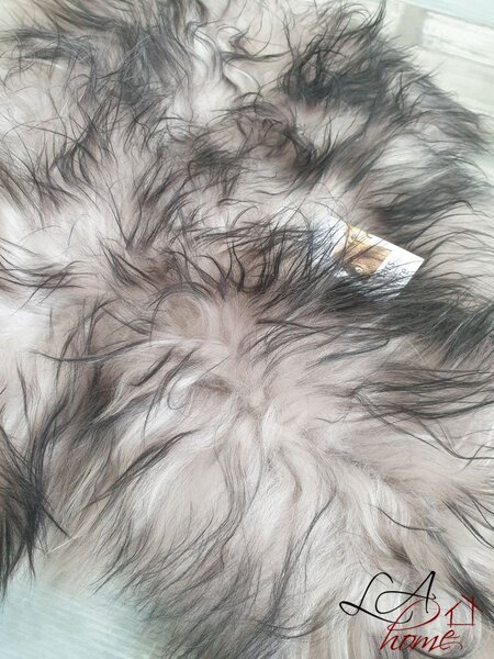 Šedá strieborná kože s čiernymi končekmi z Islandskej ovce Iceland grey - 115 * 75 * 5cm - Mars & More