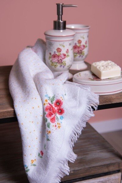 Porcelánový hrnček s kvetmi Little Rose Collection - 12 * 8 * 9 cm / 300 ml - Clayre & Eef