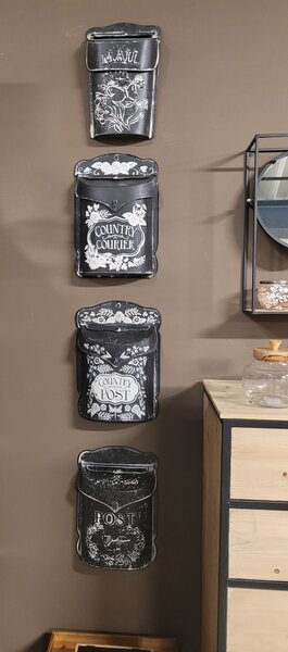 Čierna antik poštová schránka s kvetmi a motýľom Mail - 22*37*33 cm - Clayre & Eef