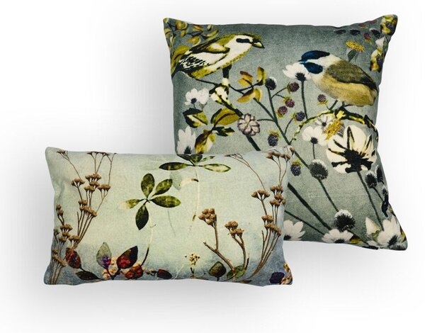 Zamatový vankúš s dekorom kvetín a vtáčikmi Wild Flowers - 45*45*15cm - Mars & More