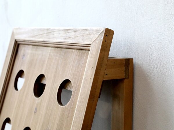 Hnedá antik drevená nástenná polička na víno Winé - 38*22*55cm - Chic Antique