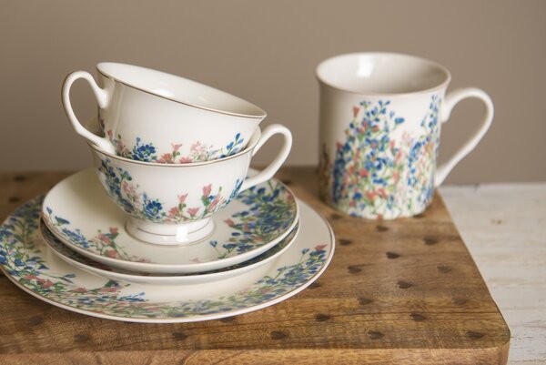 Porcelánová šálka s tanierikom a kvetmi - 12*10*6 cm / Ø 15*2 cm / 250 ml - Clayre & Eef
