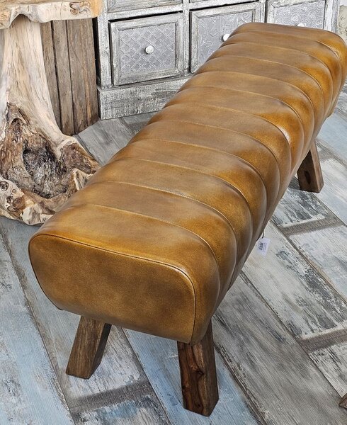 Hnedá kožená lavica v podobe gymnastickej Cognac - 128*38*47 cm - Clayre & Eef
