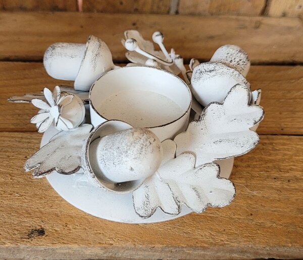Biely antik kovový svietnik so žaluďmi na čajovú sviečku Clair Blanc - 12*12*4cm - Exner