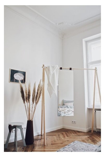 Vešiak z borovicového dreva so zrkadlom Karup Design Hongi Natural