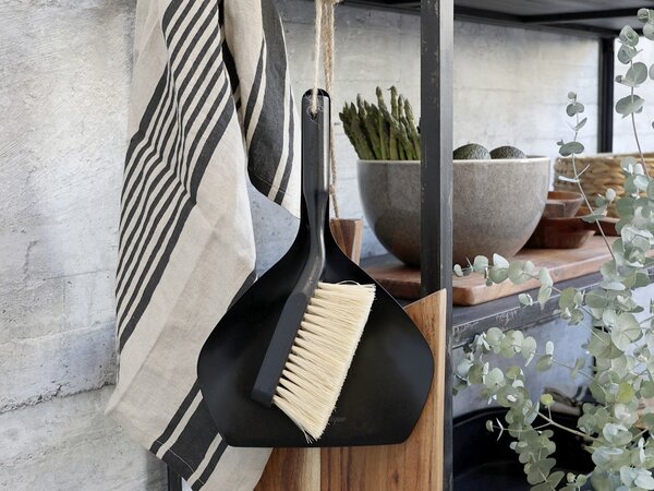 Zmetáčik s čiernou kovovou lopatkou - 23*7*34 cm - Chic Antique