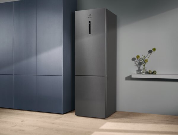 Electrolux LNT7ME36X3 - Kombinovaná chladnička