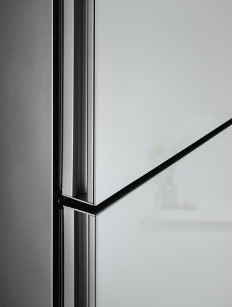 Electrolux LNT7ME36G2 - Kombinovaná chladnička