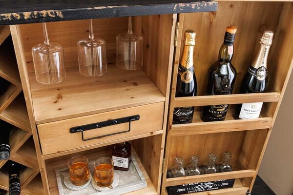 Dizajnová barová skrinka Winebar 122 cm borovica