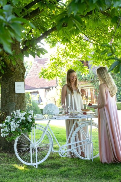 Biely antik retro bar/konzolový stolík Bicycle - 185*36*85 cm - J-Line by Jolipa