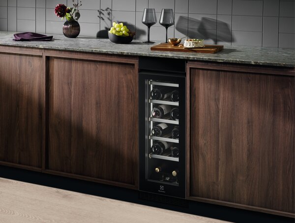 Electrolux EWUS018B7B - Vinotéka zabudovateľná