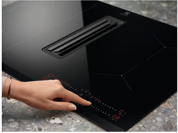 Electrolux ECC8344 - Indukčná varná doska s odsávaním