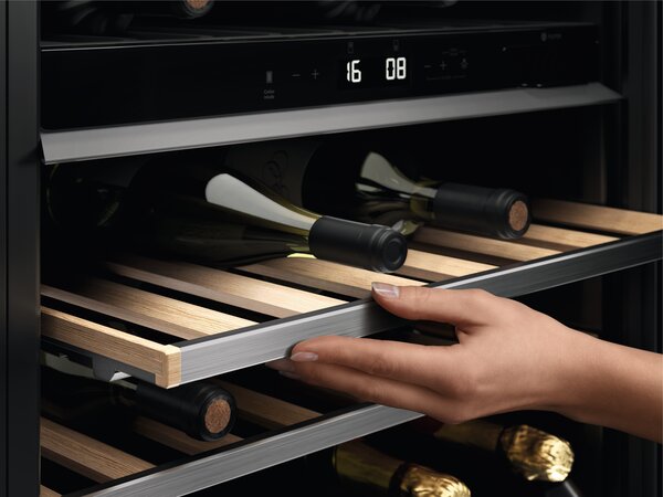 Electrolux EWUD040B8B - Vinotéka zabudovateľná