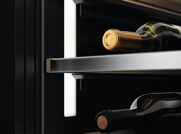 Electrolux EWUS040B8B - Vinotéka zabudovateľná