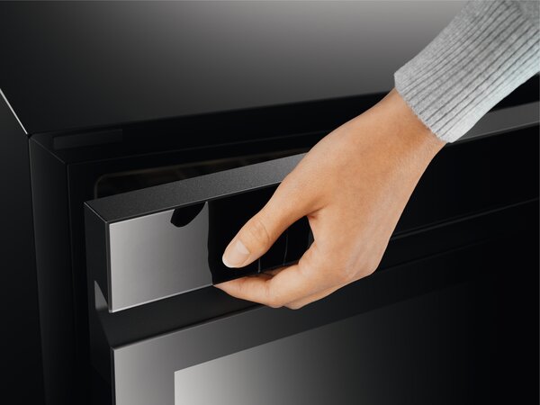 Electrolux EWUD040B8B - Vinotéka zabudovateľná