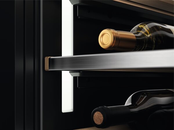 Electrolux EWUD040B8B - Vinotéka zabudovateľná