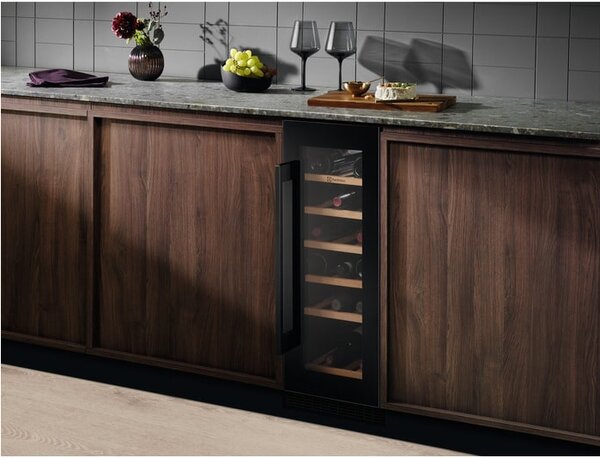 Electrolux EWS4020B5B - Vinotéka zabudovateľná