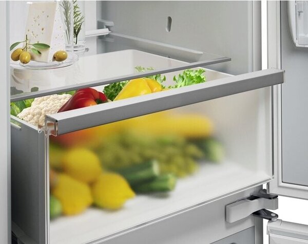 Electrolux LNA7CE18S - Chladnička kombinovaná zabudovateľná