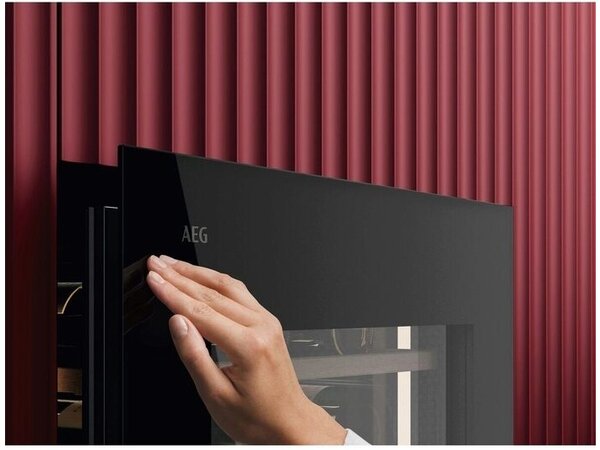 AEG AWCD280B6B - Vinotéka zabudovateľná