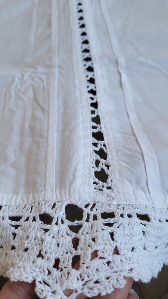 Biely bavlnený obrus s čipkou Valine - 140*340 cm - Chic Antique