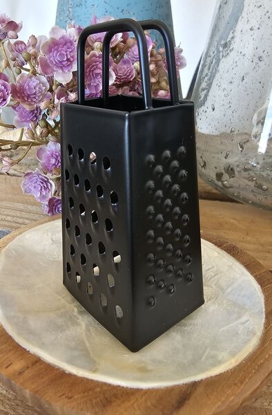 Mini strieborné kovové strúhadlo - 3,5*2,5*5cm - Ostatní