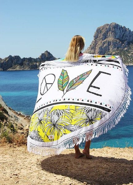Biely okrúhly plážový bavlnený uterák so strapcami Love - Ø180 cm - Mycha Ibiza new