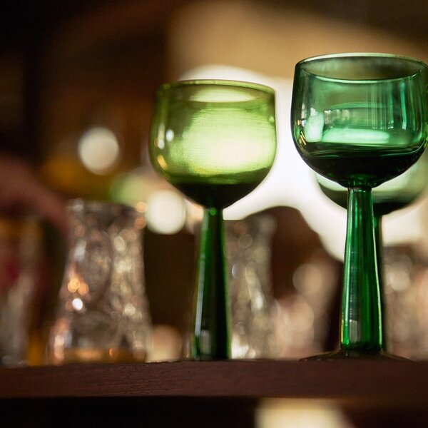 Set 4ks zelený pohár na víno na vysokej nohe The Emeralds - Ø 8*17cm/ 200ml - HKLIVING