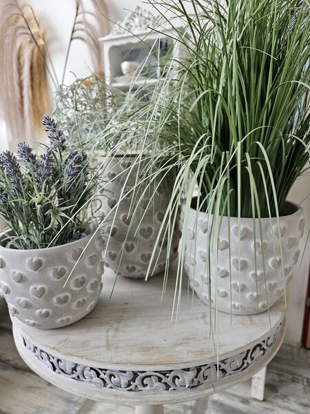 Šedý antik cementový obal na kvetináč s 3D srdiečkami Conc Heart M - Ø 14*12cm - Parlane