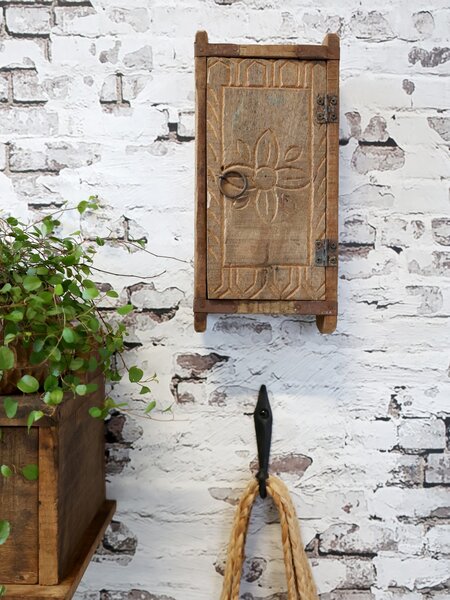 Retro nástenná drevená skrinka s dvierkami Grimaud Brick - 15*9*32 cm - Chic Antique