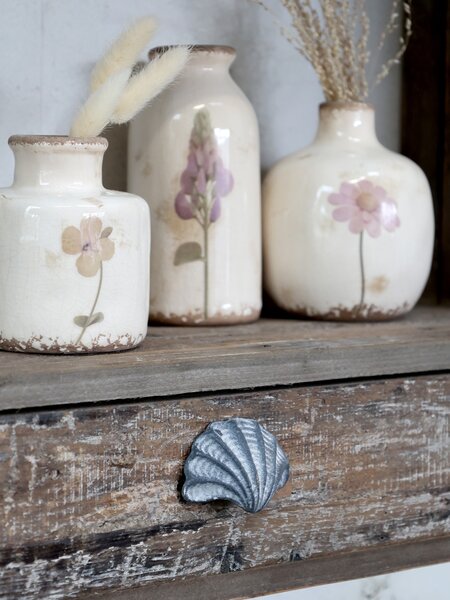 Šedá antik liatinová úchytka mušle Shell - 6*4*4,5 cm - Chic Antique
