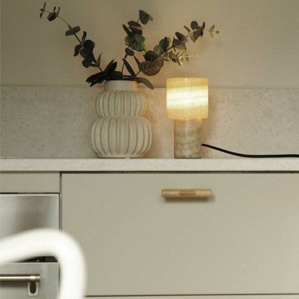 PR Home stolová lampa Lucie, krémová, mramor, výška 16 cm, G9, Krémová / jantárovo žltá, Obývacia izba / jedáleň, Kameň, Moderný, Stolová lampa
