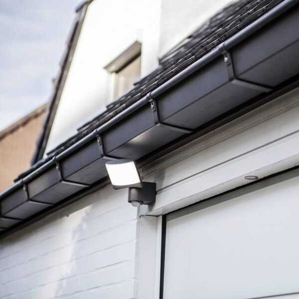 LUTEC Vonkajší nástenný reflektor SUNSHINE s LED senzorom, 15 cm, tmavošedý, IP44, Hliník / sivá / zinok, Plast, Moderný, Nástenné svietidlo