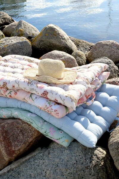 Krémový matrac s kvetmi Aix Quilt Wild Flowers - 60*100 cm - Chic Antique