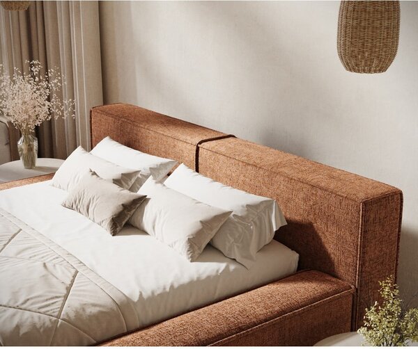 Oranžová čalúnená dvojlôžková posteľ s úložným priestorom s roštom 160x200 cm Voliera – Maison de Rêve