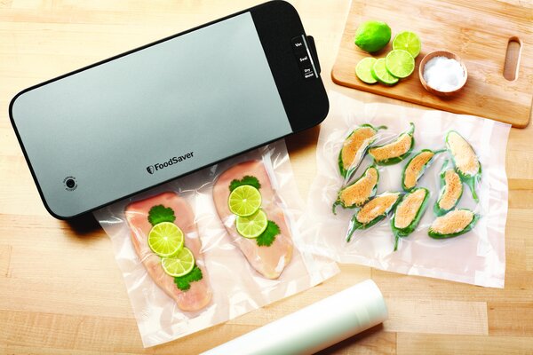 Kompaktná vákuová zváračka fólií FoodSaver VS2190X