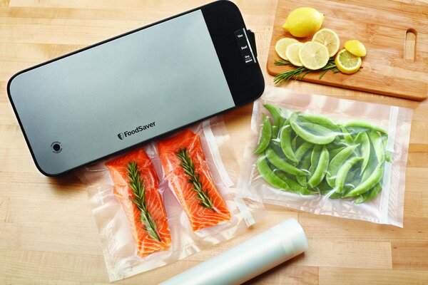 Kompaktná vákuová zváračka fólií FoodSaver VS2190X