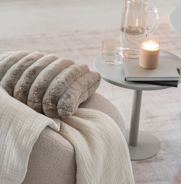 Taupe plyšový mäkučký rebrovaný vankúš Soft Gio - 45*45 cm - J-Line by Jolipa