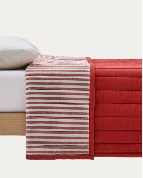 Červený prešívaný pléd z Bio bavlny 180x240 cm Sini – Kave Home