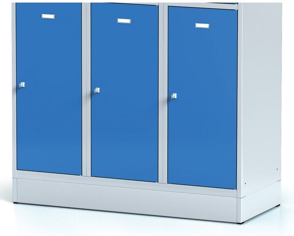 Šatníková skrinka S6 na sokli s úložnými boxami, 9 boxov, 1920 x 900 x 500 mm, cylindrický zámok, sivé dvere