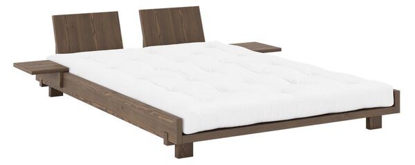 Hnedá dvojlôžková posteľ z borovicového dreva s roštom 140x200 cm Social – Karup Design