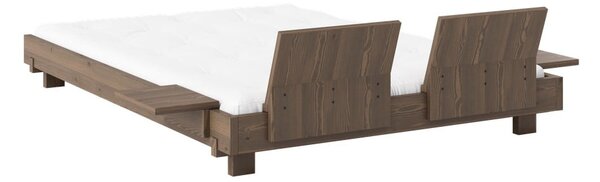 Hnedá dvojlôžková posteľ z borovicového dreva s roštom 140x200 cm Social – Karup Design