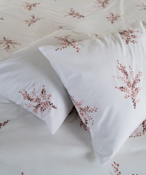 Biele/ružové obliečky na dvojlôžko/predĺžené z bavlny Renforcé 240x220 cm Breeze Floral – Mila Home Luxury