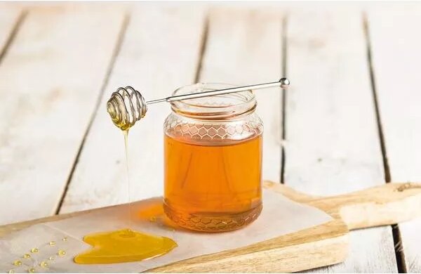 Poháre na med, viečko dekor plástu, 20 ks, obsah 1 kg Gastro