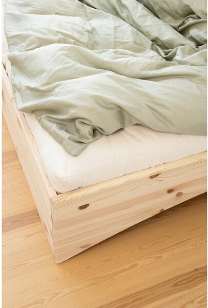 Dvojlôžková posteľ z borovicového dreva bez čela 140x200 cm v prírodnej farbe Orbit – Karup Design