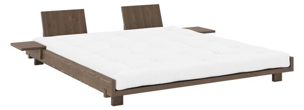 Hnedá dvojlôžková posteľ z borovicového dreva s roštom 180x200 cm Social – Karup Design