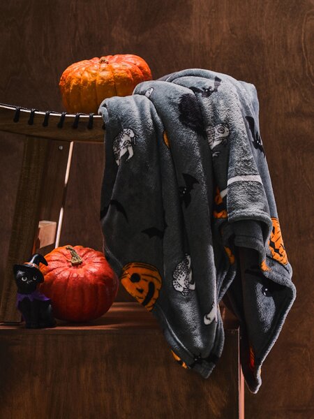 Sinsay - Deka s halloweenskym motívom - tmavosivá