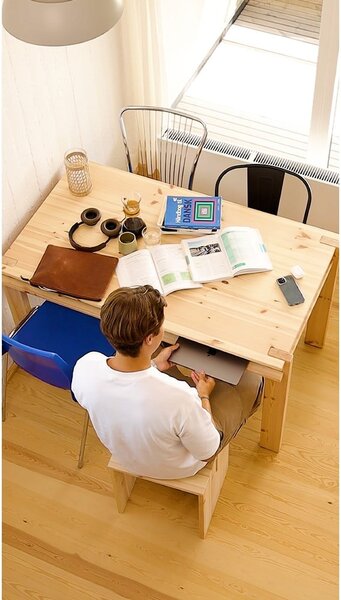 Jedálenský stôl z borovicového dreva 75x134 cm Tuck – Karup Design